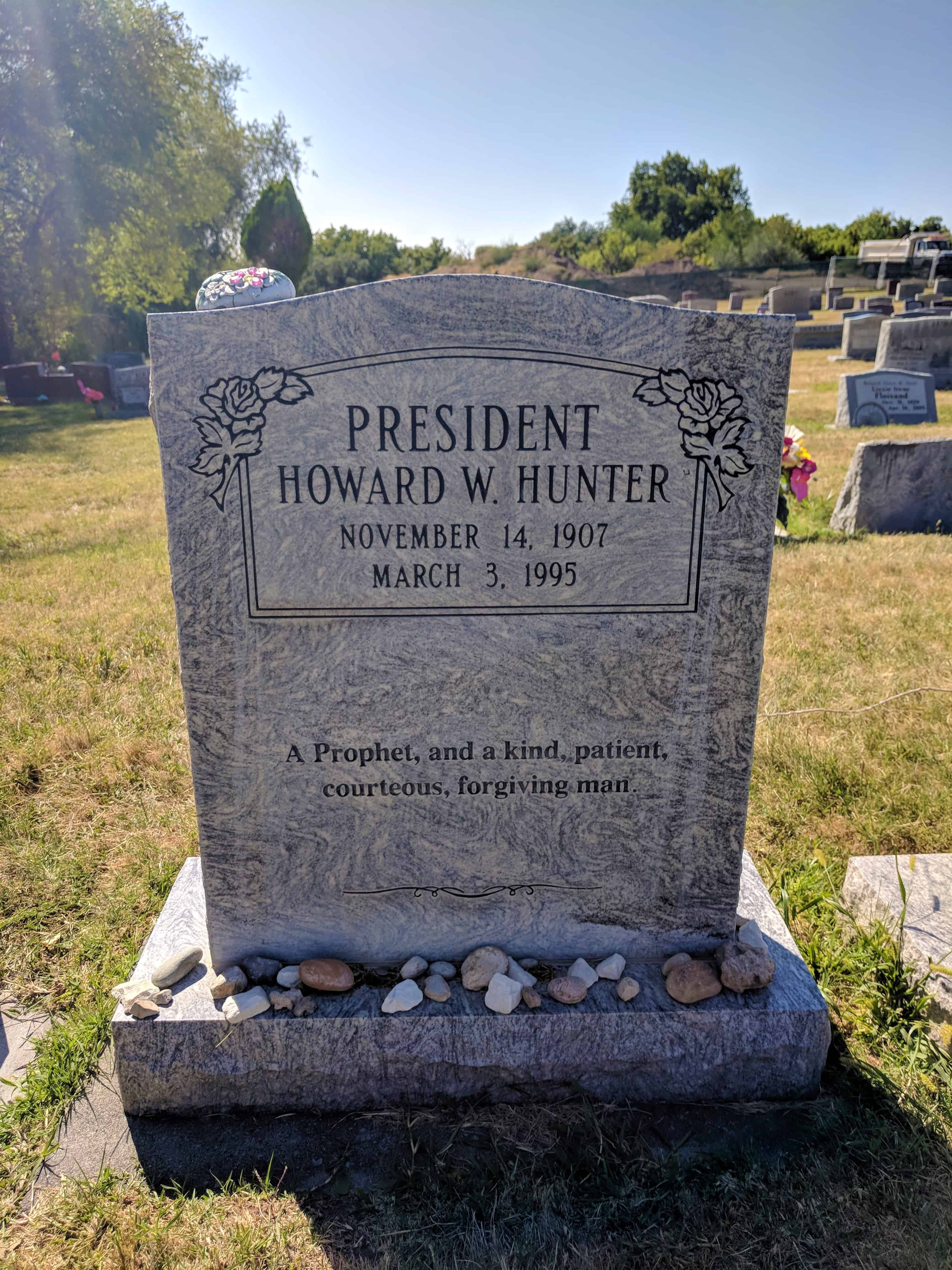 Howard W. Hunter Gravesite | JacobBarlow.com