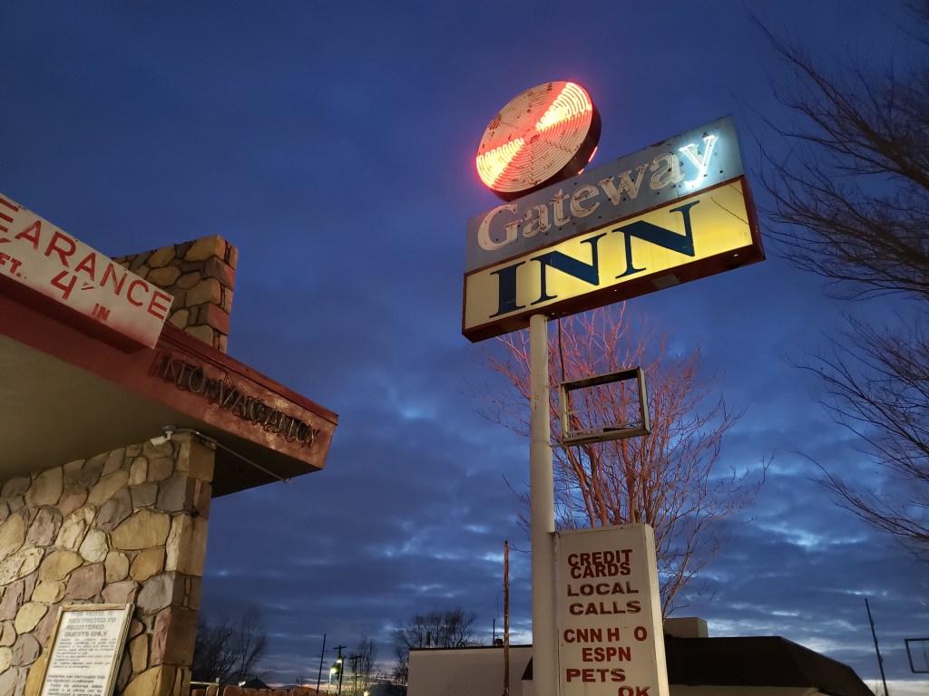 Gateway Inn | JacobBarlow.com