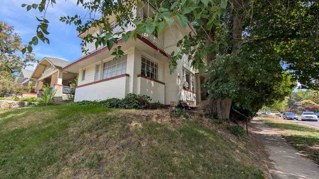 1009 2nd Avenue | JacobBarlow.com